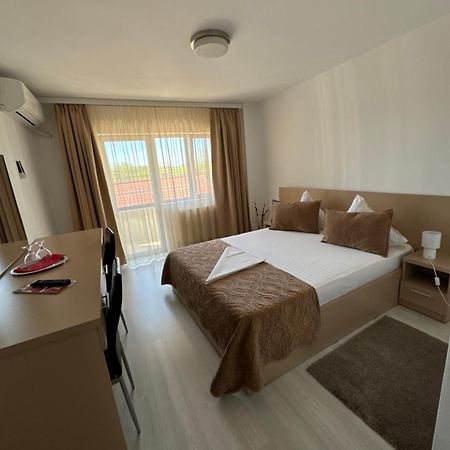 Fast Airport Accomodation Otopeni Exterior photo