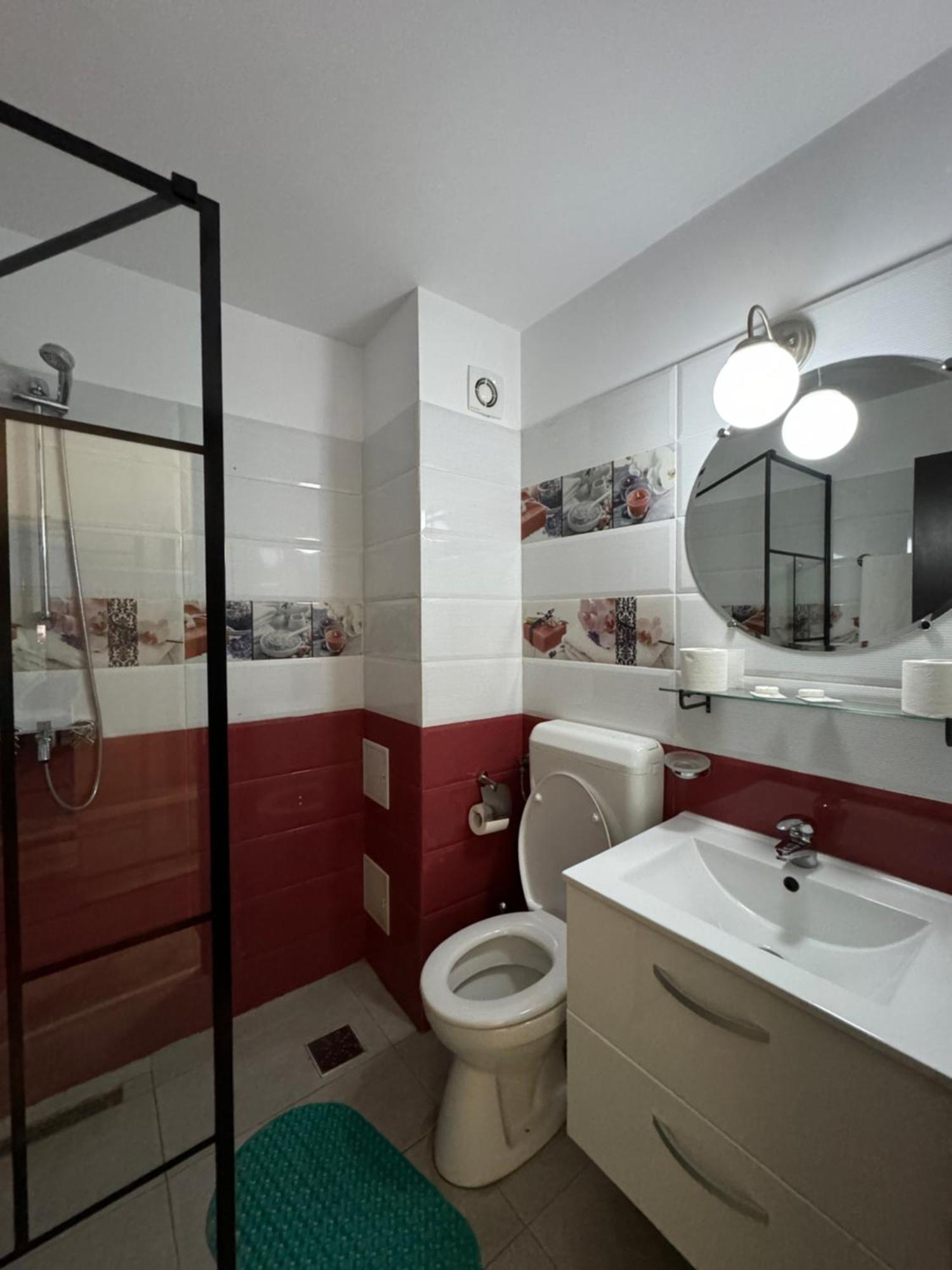 Fast Airport Accomodation Otopeni Exterior photo