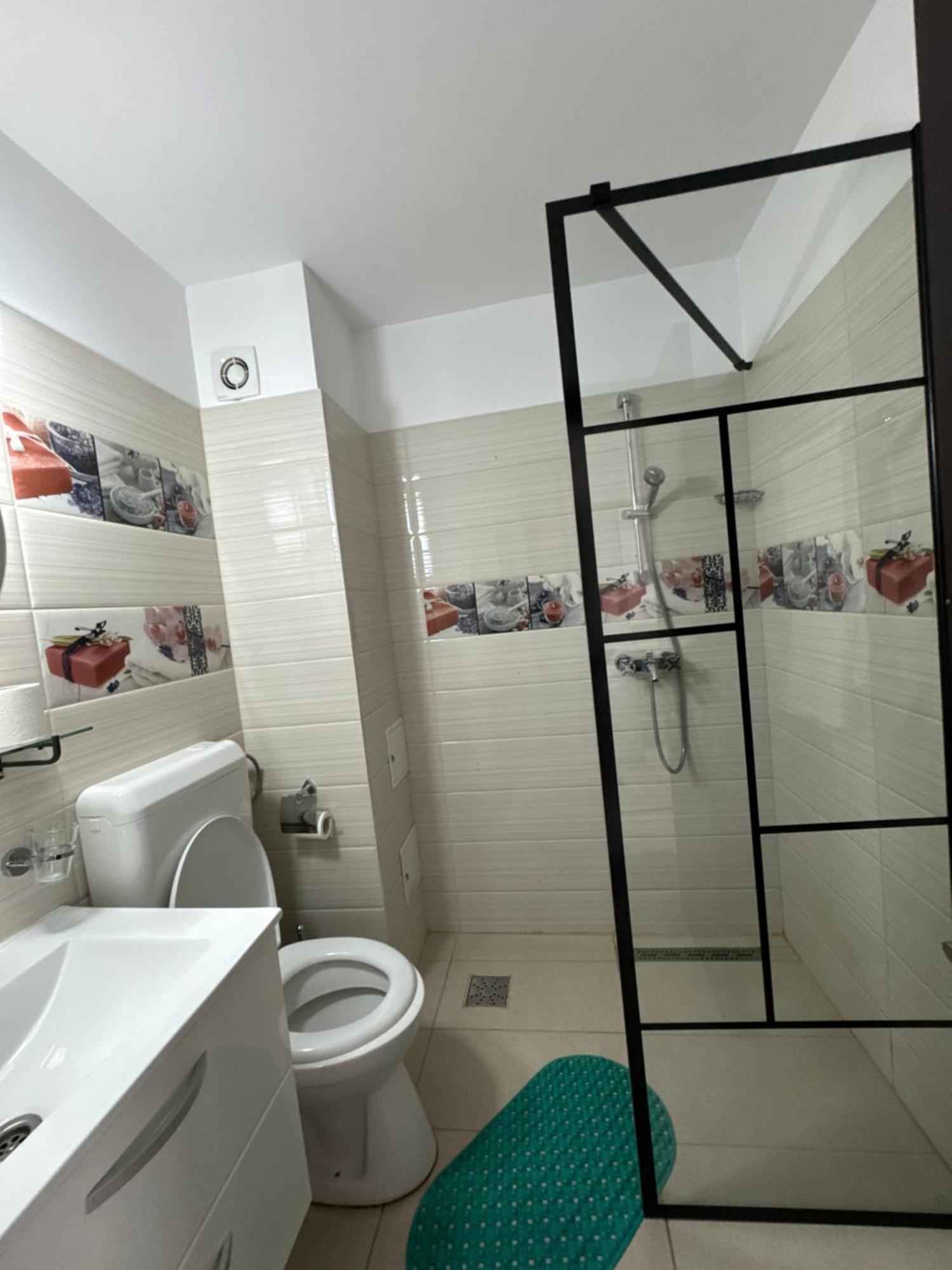 Fast Airport Accomodation Otopeni Exterior photo