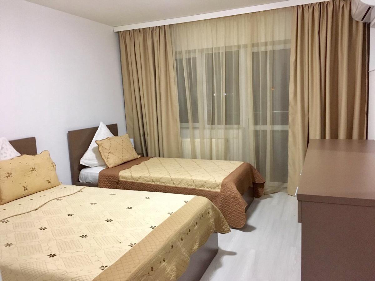 Fast Airport Accomodation Otopeni Exterior photo