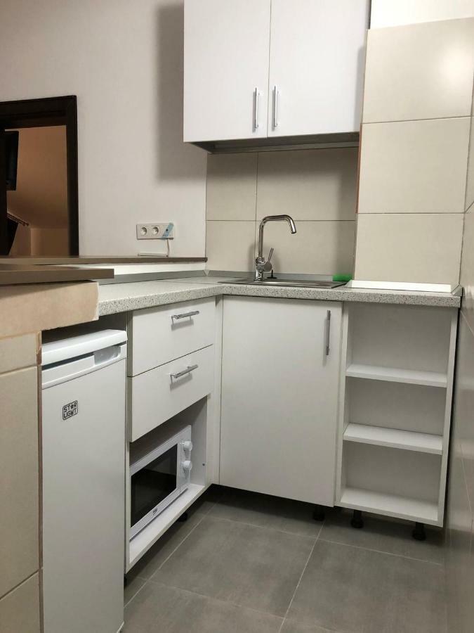 Fast Airport Accomodation Otopeni Exterior photo
