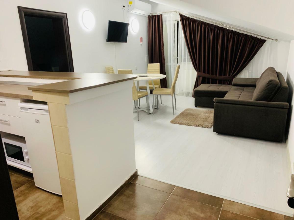 Fast Airport Accomodation Otopeni Exterior photo