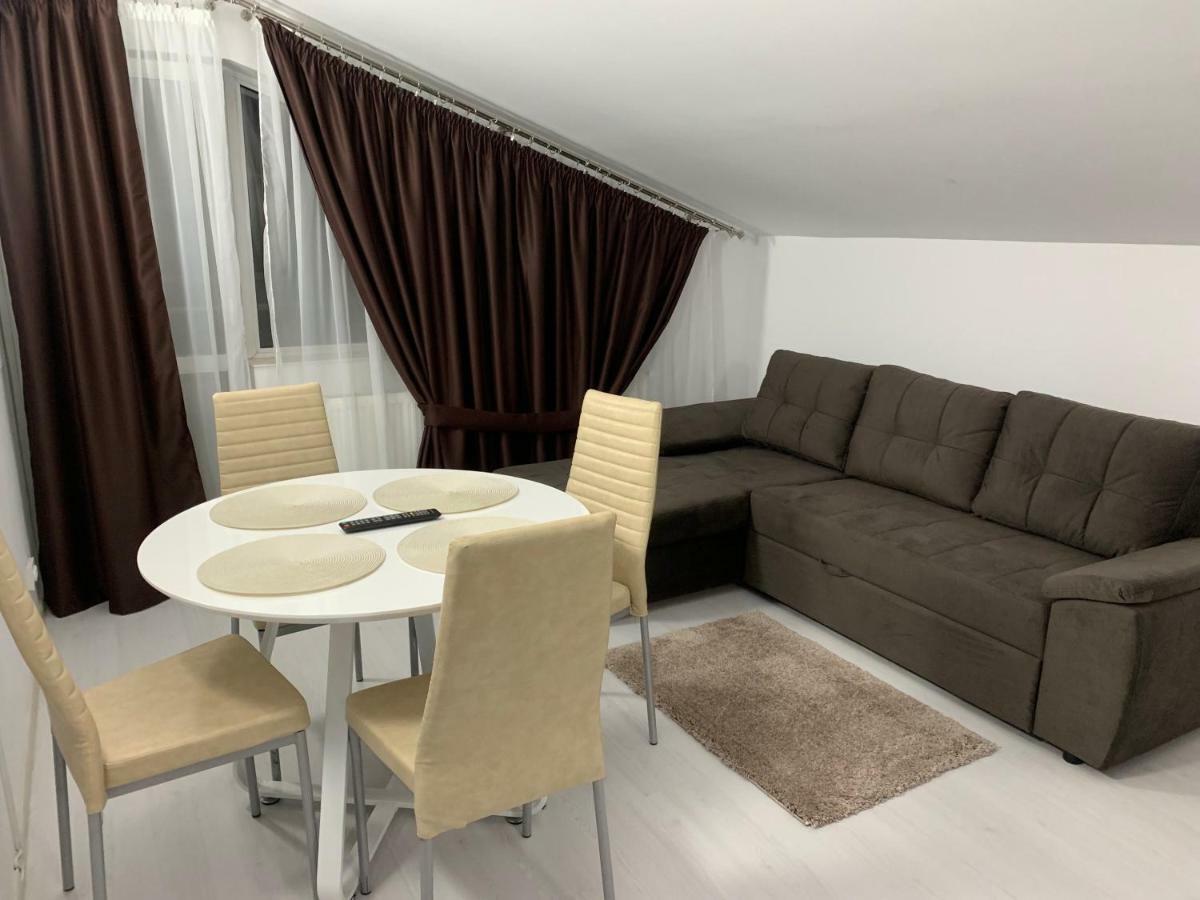 Fast Airport Accomodation Otopeni Exterior photo