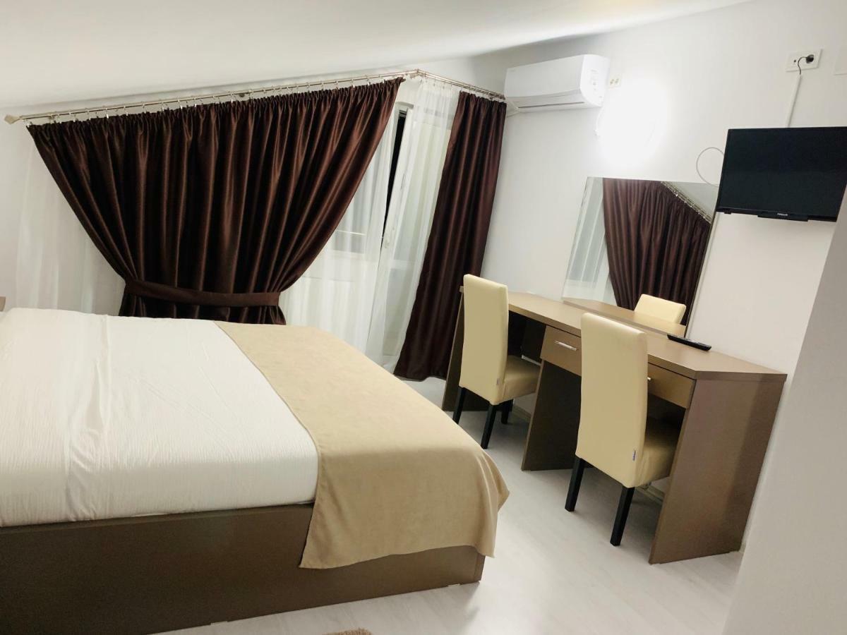 Fast Airport Accomodation Otopeni Exterior photo