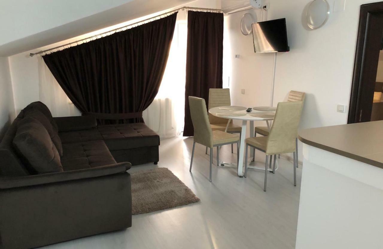 Fast Airport Accomodation Otopeni Exterior photo